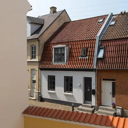 Unik Luksuslejlighed I Aalborgs Hjerte - Eksklusivt Design Af Kendt Arkitekt! Aalborg