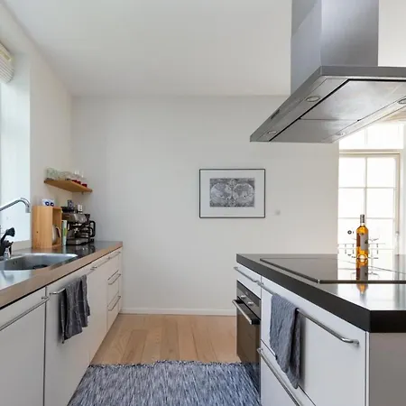 Unik Luksuslejlighed I Aalborgs Hjerte - Eksklusivt Design Af Kendt Arkitekt! *