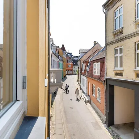 Unik Luksuslejlighed I Aalborgs Hjerte - Eksklusivt Design Af Kendt Arkitekt! Apartamento