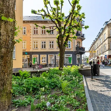 Unik Luksuslejlighed I Aalborgs Hjerte - Eksklusivt Design Af Kendt Arkitekt! Ålborg